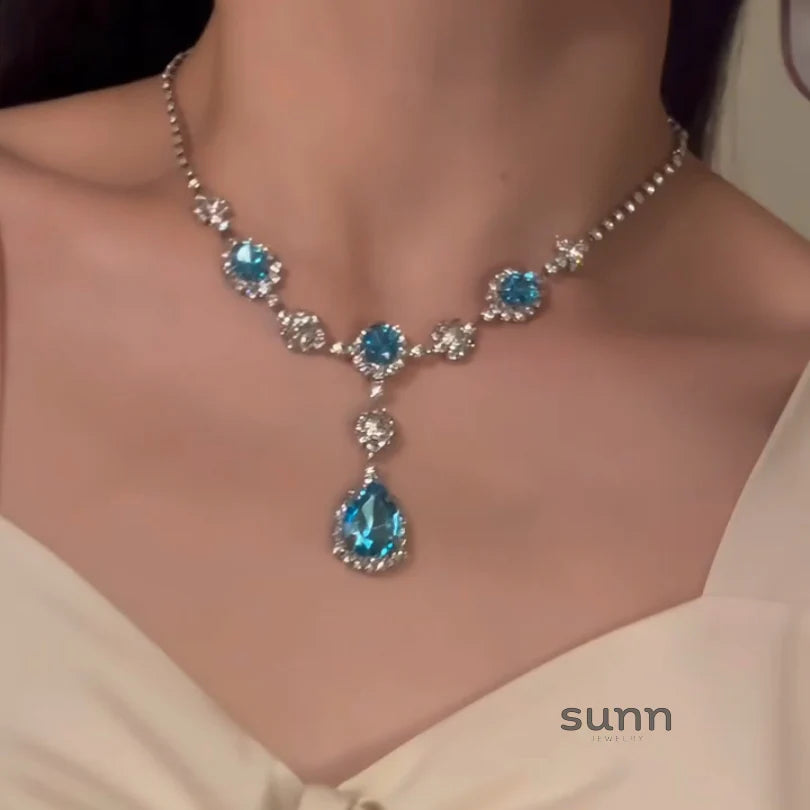 Lyana Zircon Teardrop Necklace Set