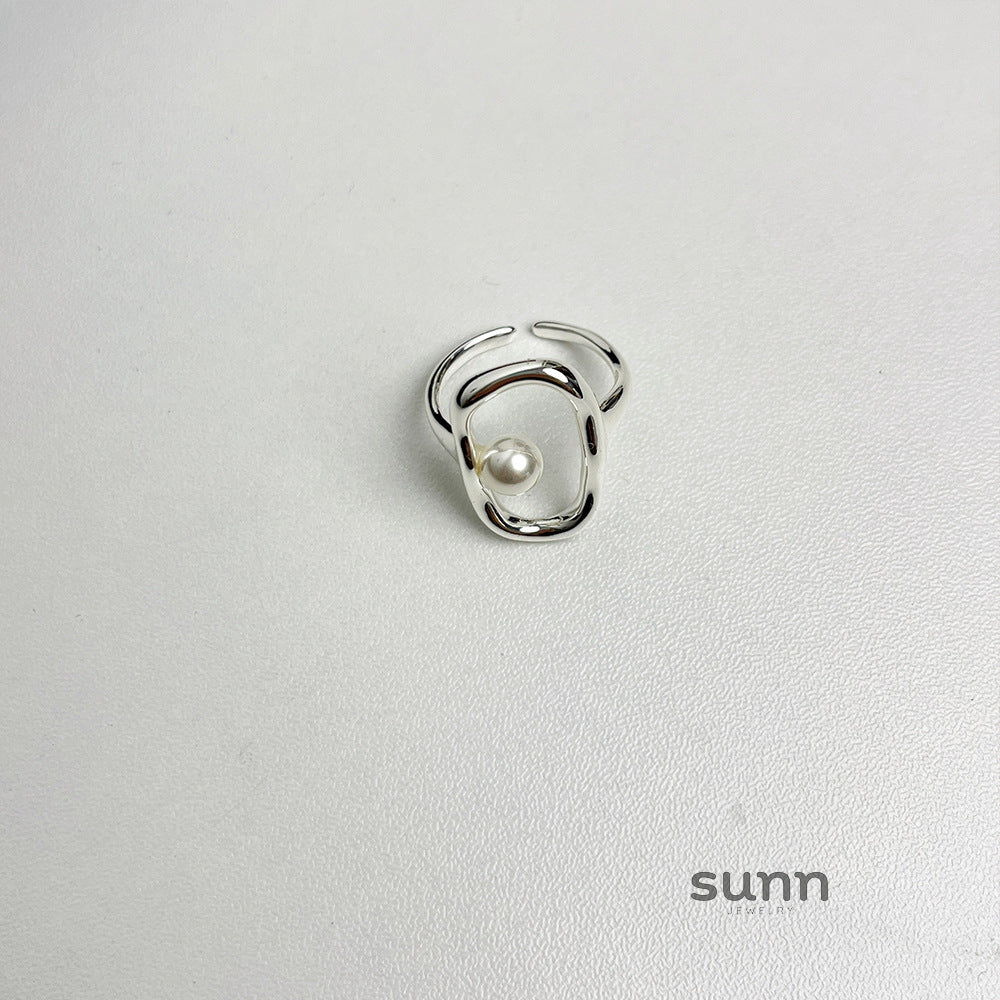 Lyanna Geometric Pearl Ring [R2L7IQ7X]