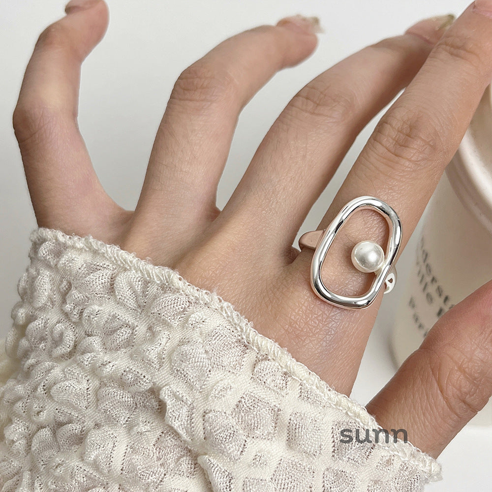 Lyanna Geometric Pearl Ring [02JLHVNJ]