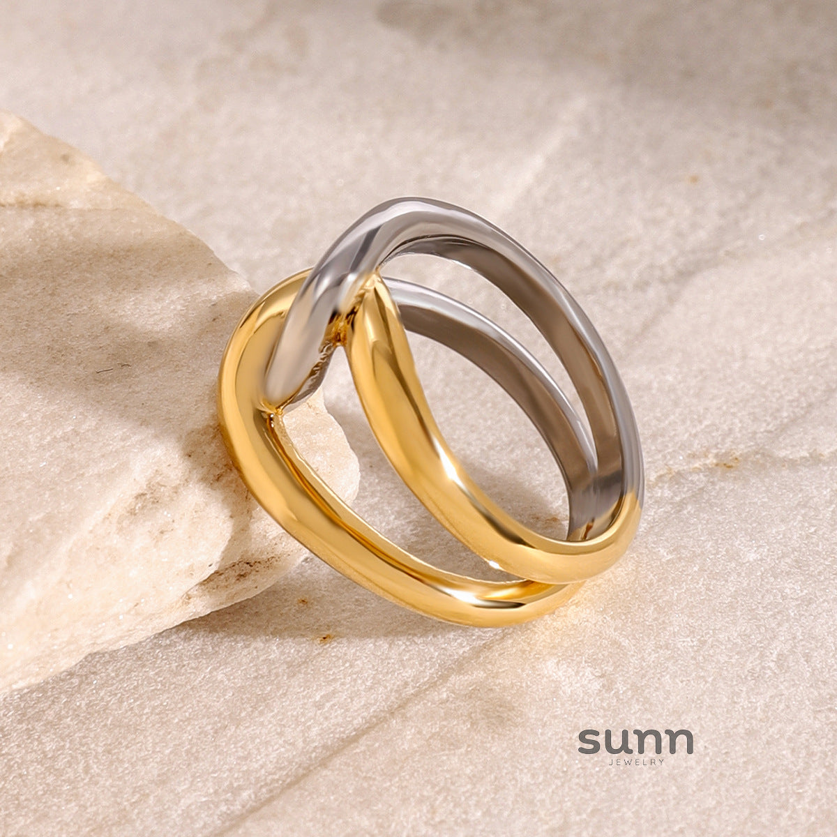 Lyliana Cross Statement Ring [OJ77WX68]