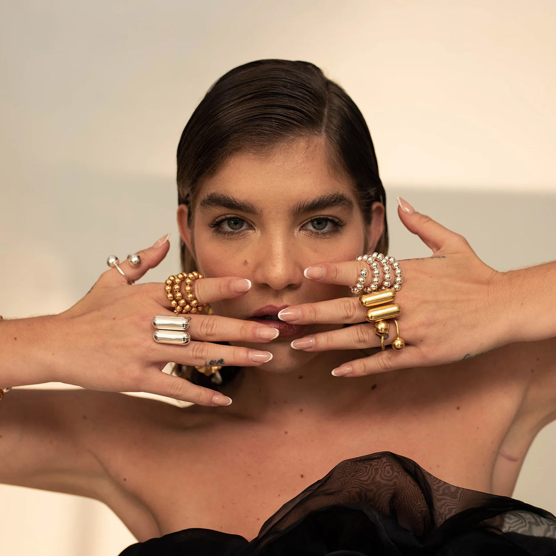 Lyndsey Double Capsule Ring [ZYNUI18C]