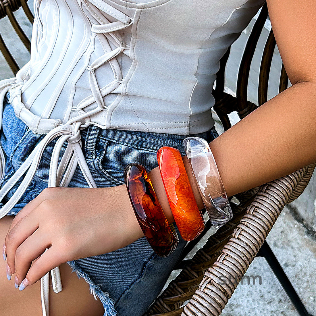 Lynleigh Asymmetric Acrylic Bracelet [QMH3FJK2]