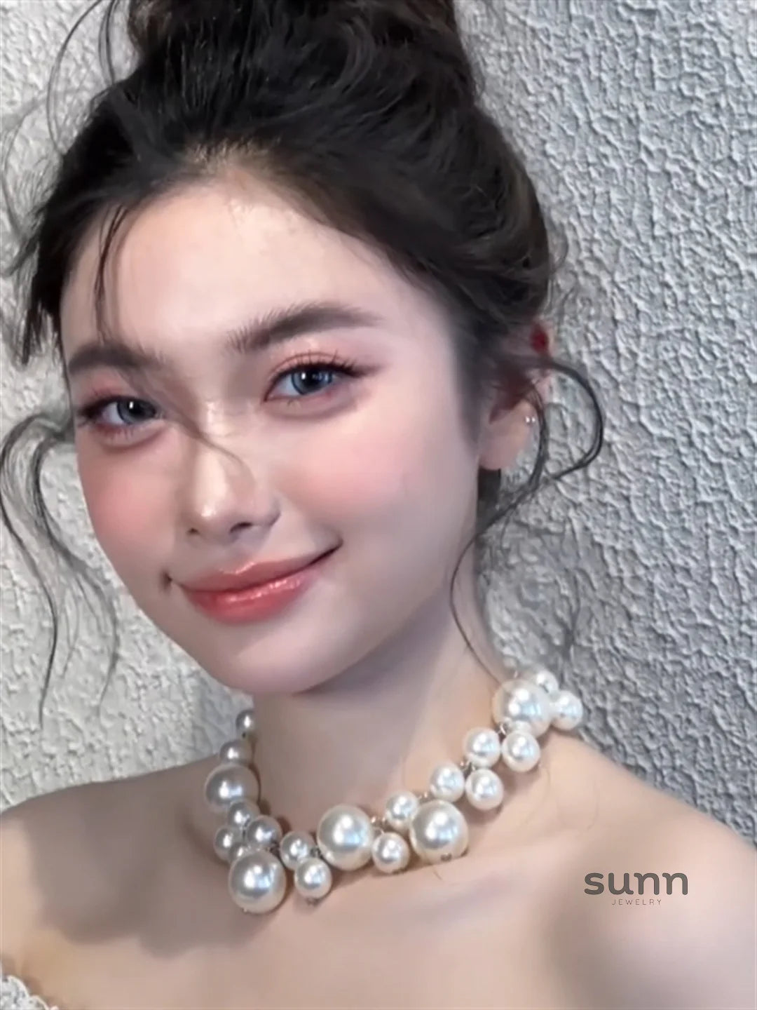 Lynn Baroque Pearl Choker