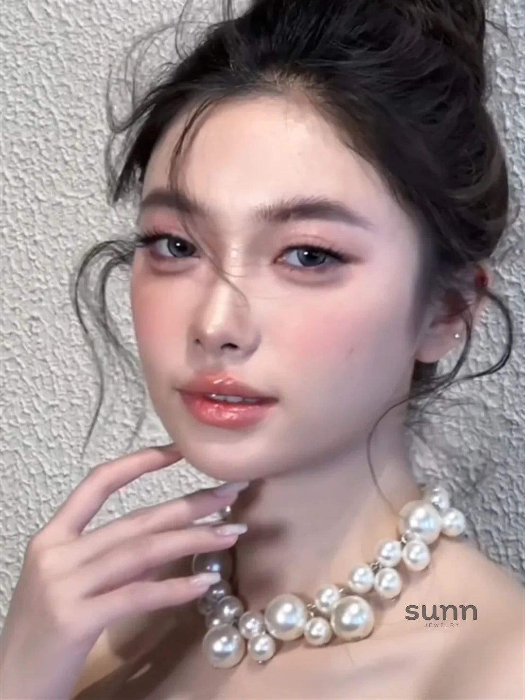Lynn Baroque Pearl Choker