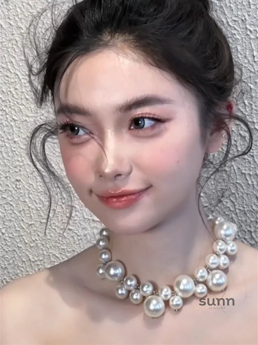 Lynn Baroque Pearl Choker