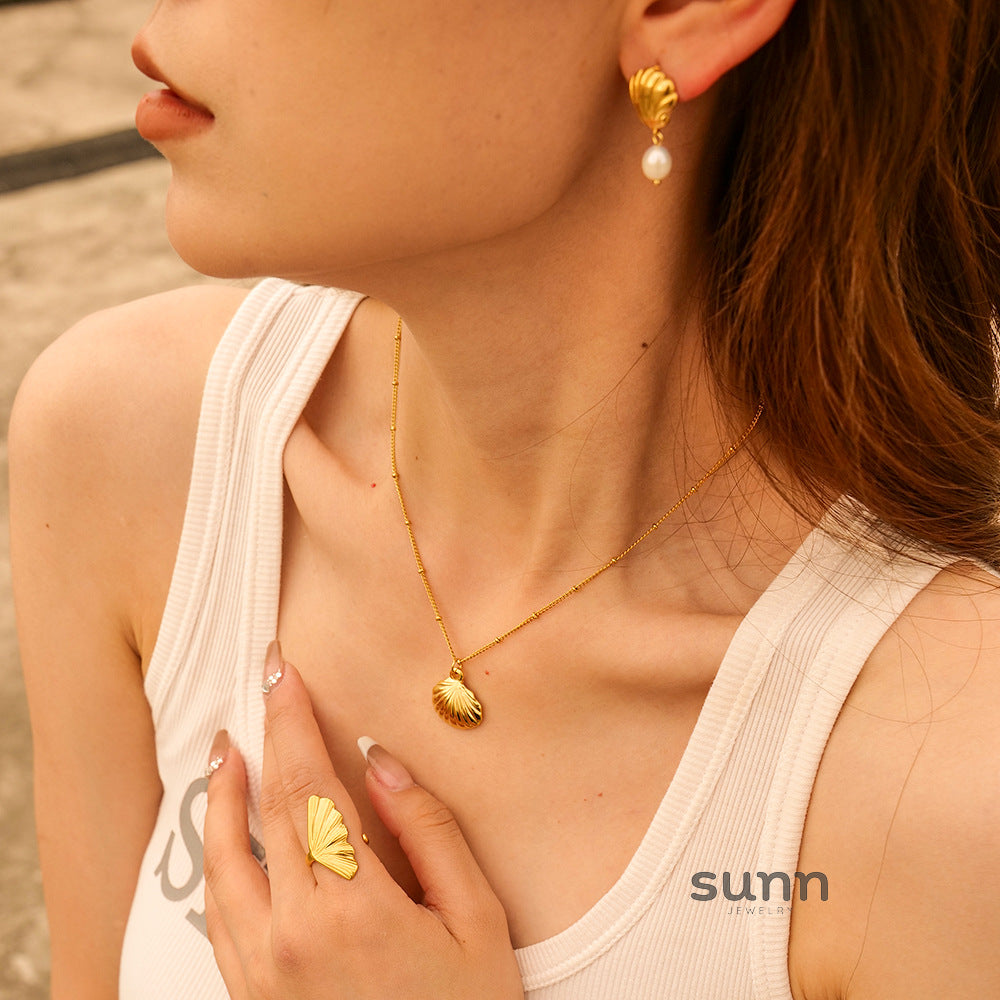Lynn Layered Starfish Necklace [B4E0E9FZ]