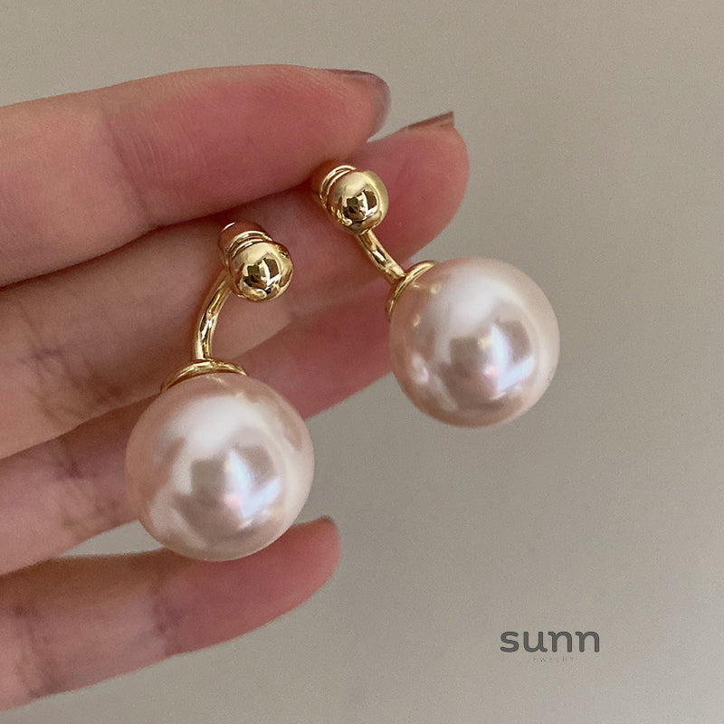 Lyrik Gold Pearl Drop Earrings [GL427B05]