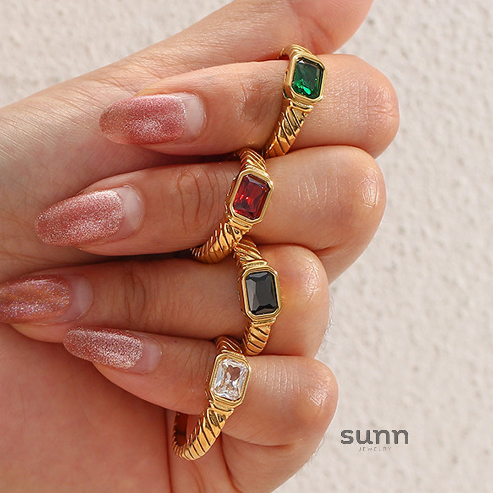 Lyvia Modern Zircon Ring [HWFWQYLR]