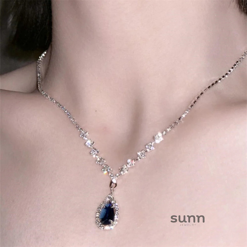 Maahi Sparkling Teardrop Necklace