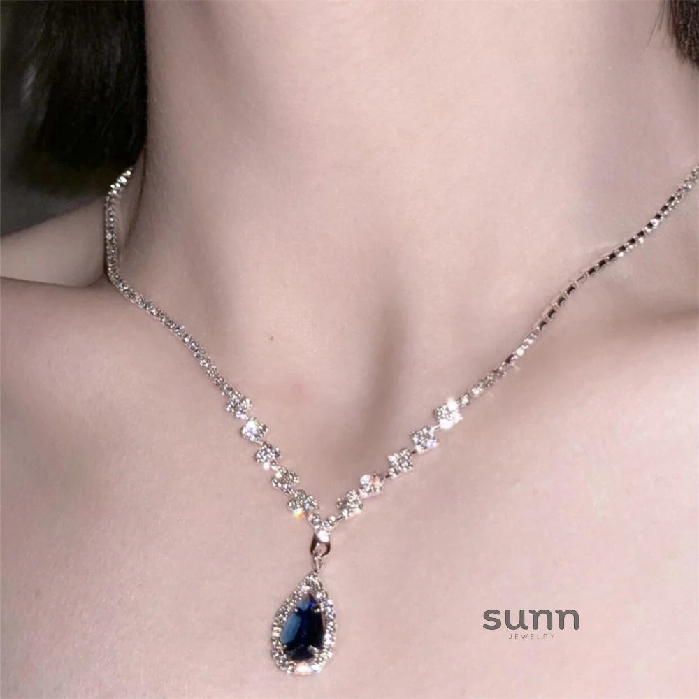Maahi Sparkling Teardrop Necklace