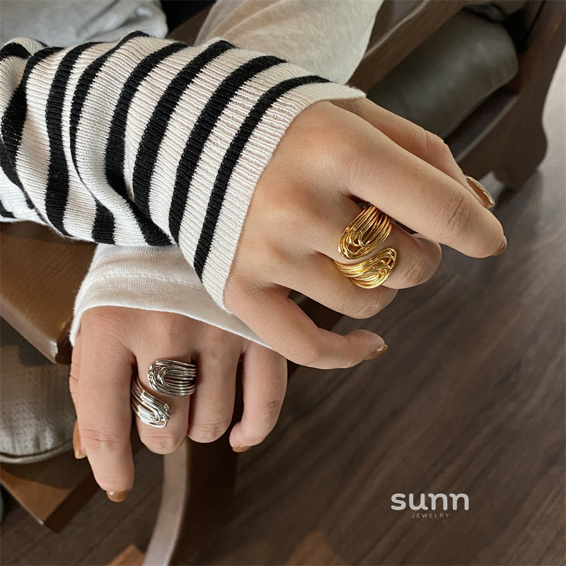 Macee Asymmetric Band Ring [TFJ3I3A8]
