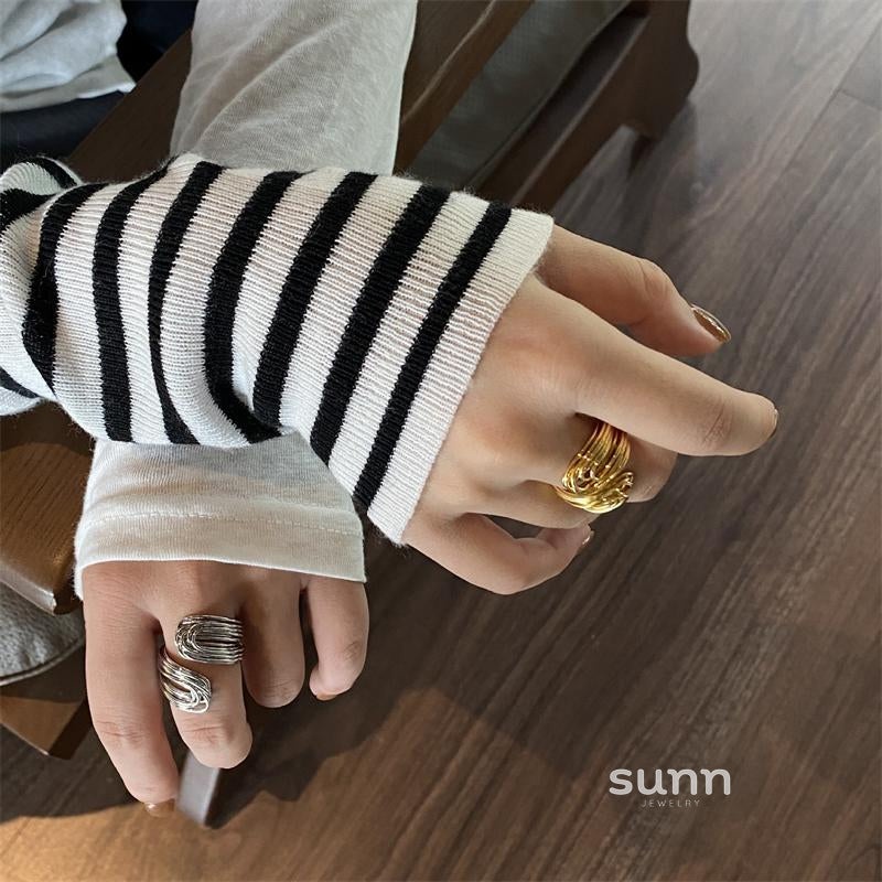 Macee Asymmetric Band Ring [GR7NM5HI]