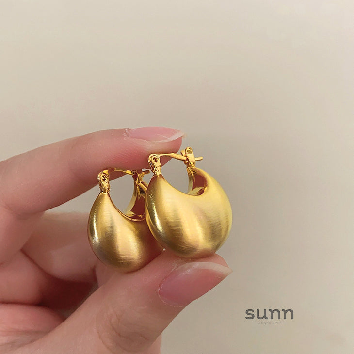 Macey Brushed Abstract Earrings [OHQC10K3]