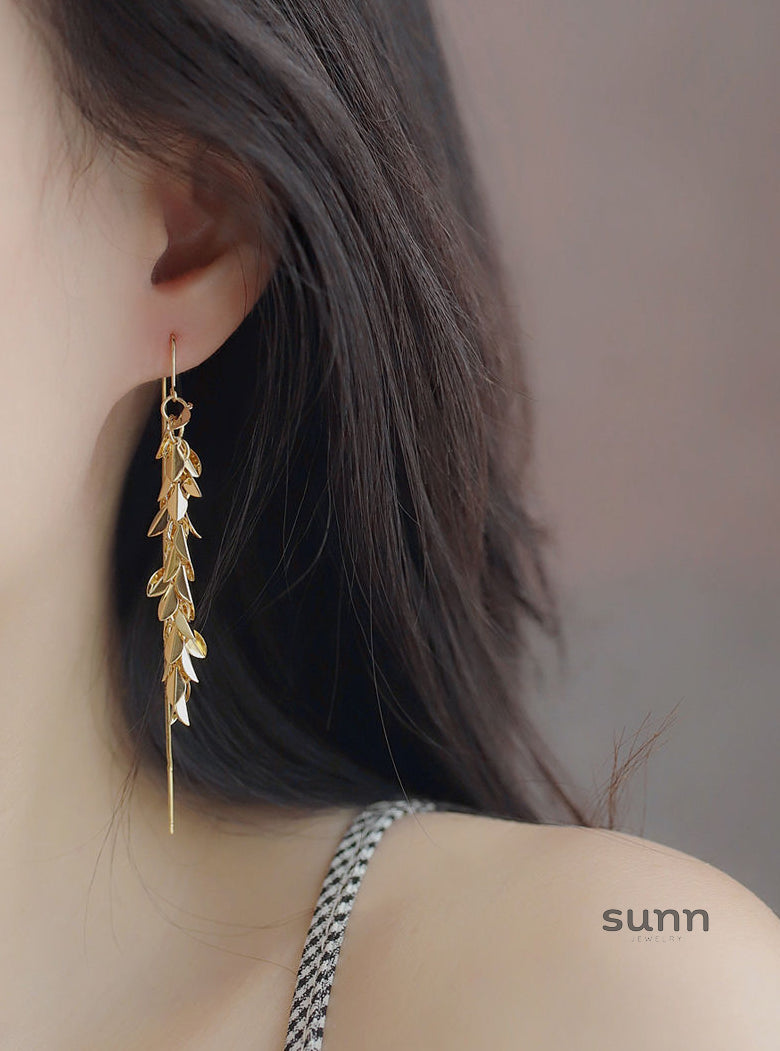 Macey Golden Tassel Earrings [5EPNVL59]