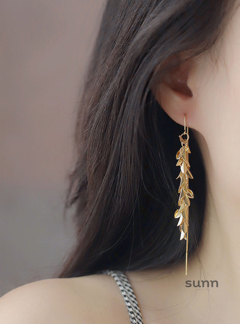 Macey Golden Tassel Earrings [9ITR5HT1]