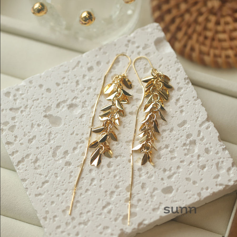 Macey Golden Tassel Earrings [CWXD6TKK]