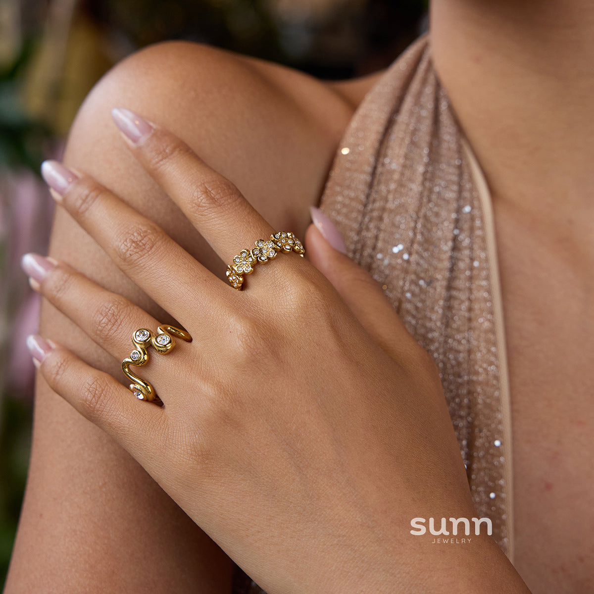 Mackayla Geometric Zircon Ring [ATD7BNSJ]