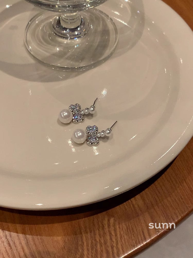 Maddison Bow Stud Earrings [937V6L1S]