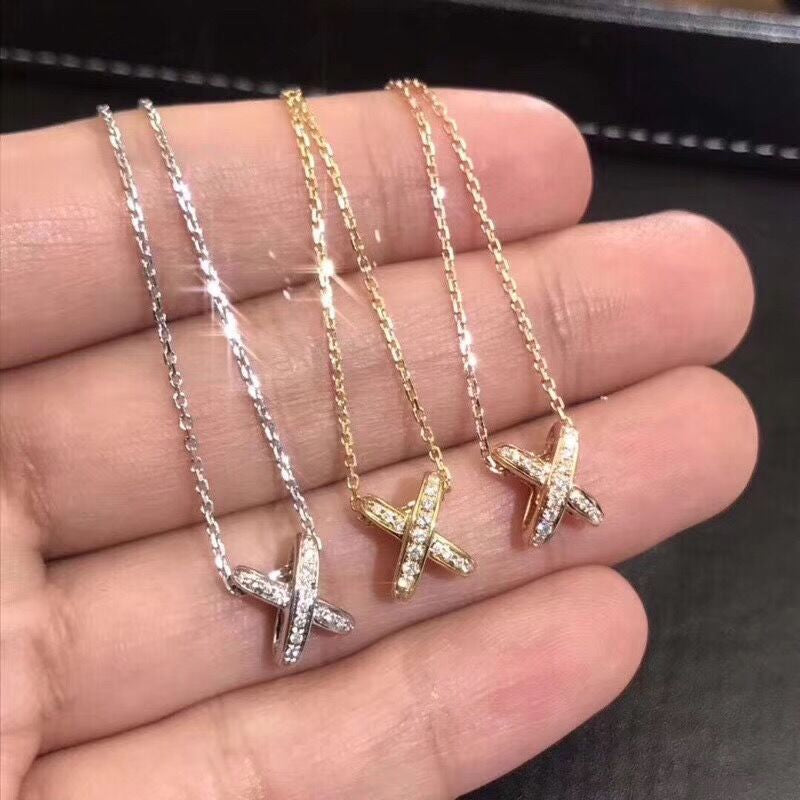 Maddox Delicate Cross Necklace [J81MLYZJ]