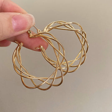 Maddux Sculptural Gold Hoops [KI8T8YIW]