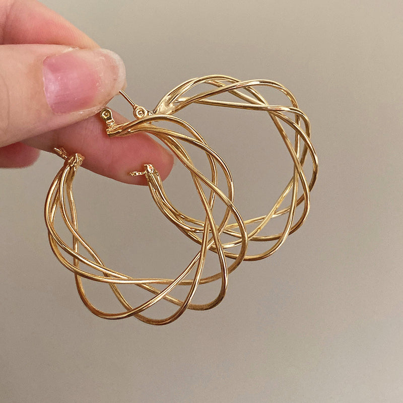 Maddux Sculptural Gold Hoops [KI8T8YIW]