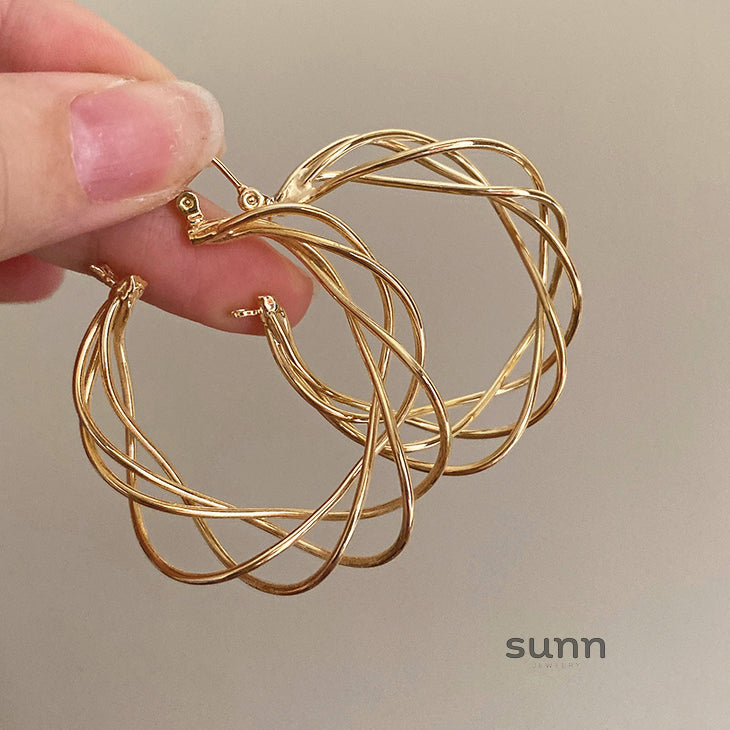 Maddux Sculptural Gold Hoops [1435PBC3]