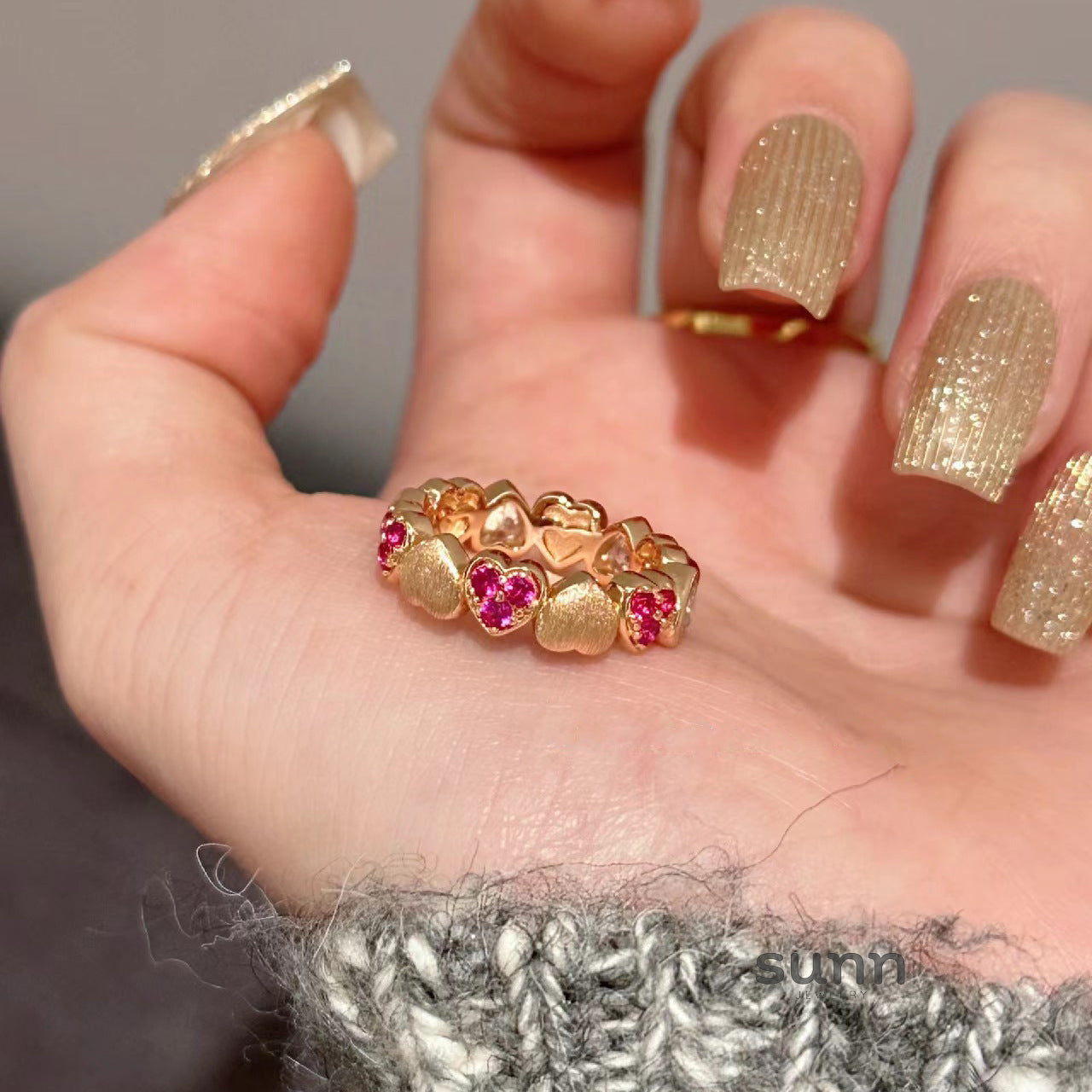 Maddyson Ruby Heart Ring [3XM4CADR]