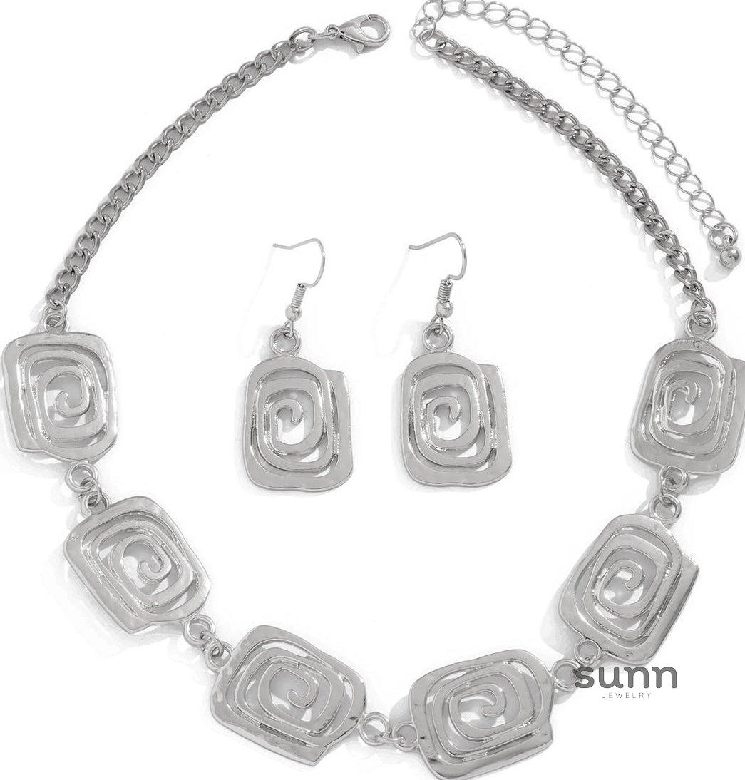 Madigan Sculptural Coil Necklace [8UYQ48PH]