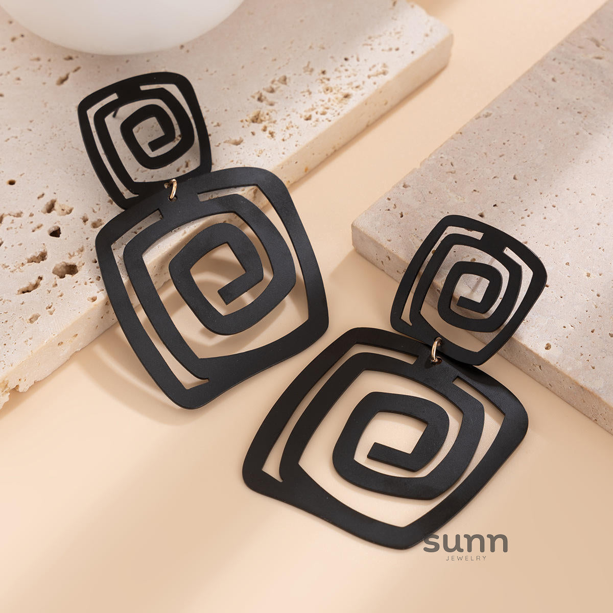Madigan Sculptural Coil Necklace [3MJ6B57F]
