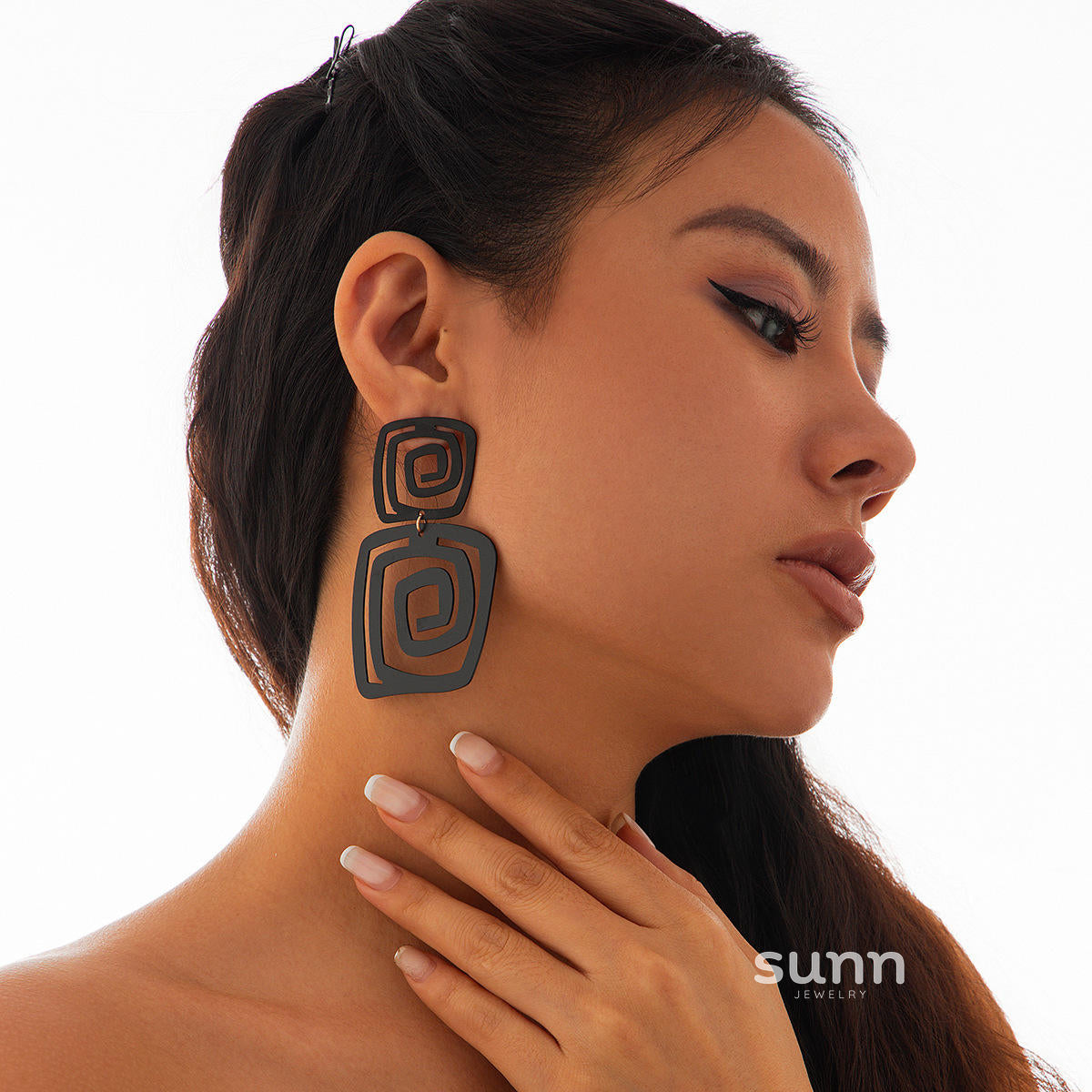 Madigan Sculptural Coil Necklace [0C91GIYE]