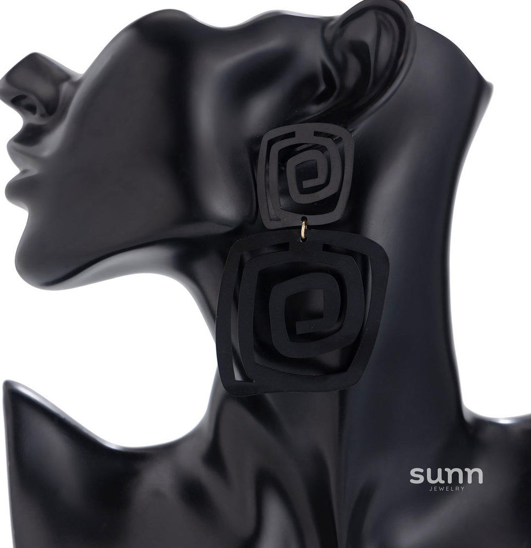 Madigan Sculptural Coil Necklace [GI12KGTZ]