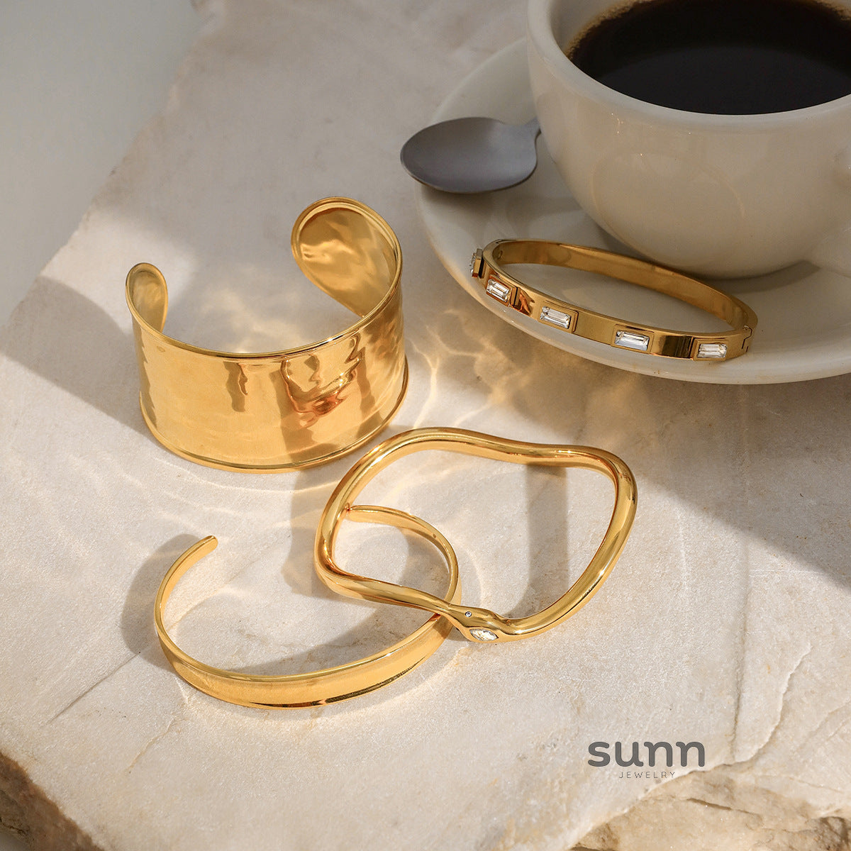 Madigan Zircon Snake Bracelet [N57MG8U7]