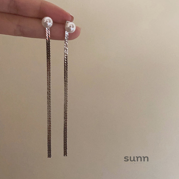 Madilynn Pearl Tassel Earrings [ESBN5TY2]
