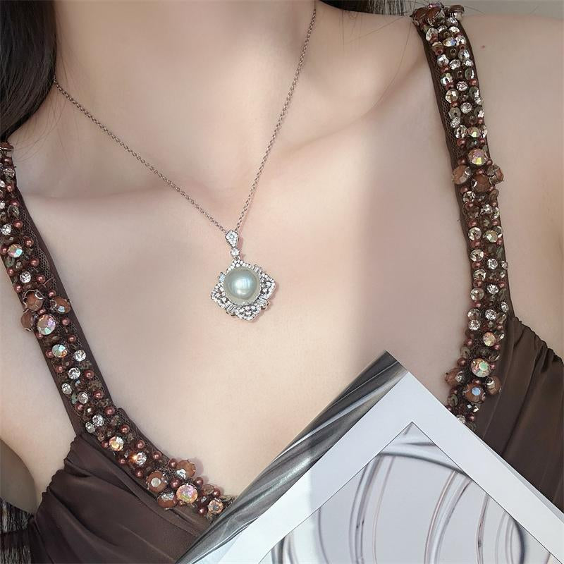 Maeva Baroque Pearl Necklace [670DBI6E]