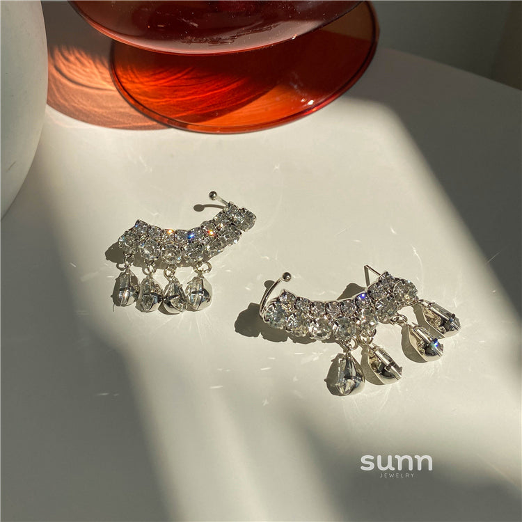 Magaly Crystal Tassel Drop Earrings [VZC3O2P0]