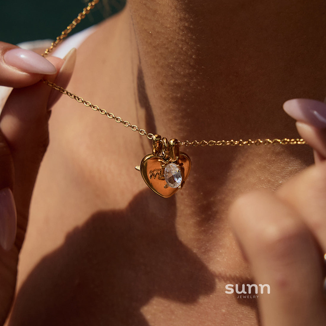 Magdalena Delicate Heart Necklace [7TTH9TBZ]