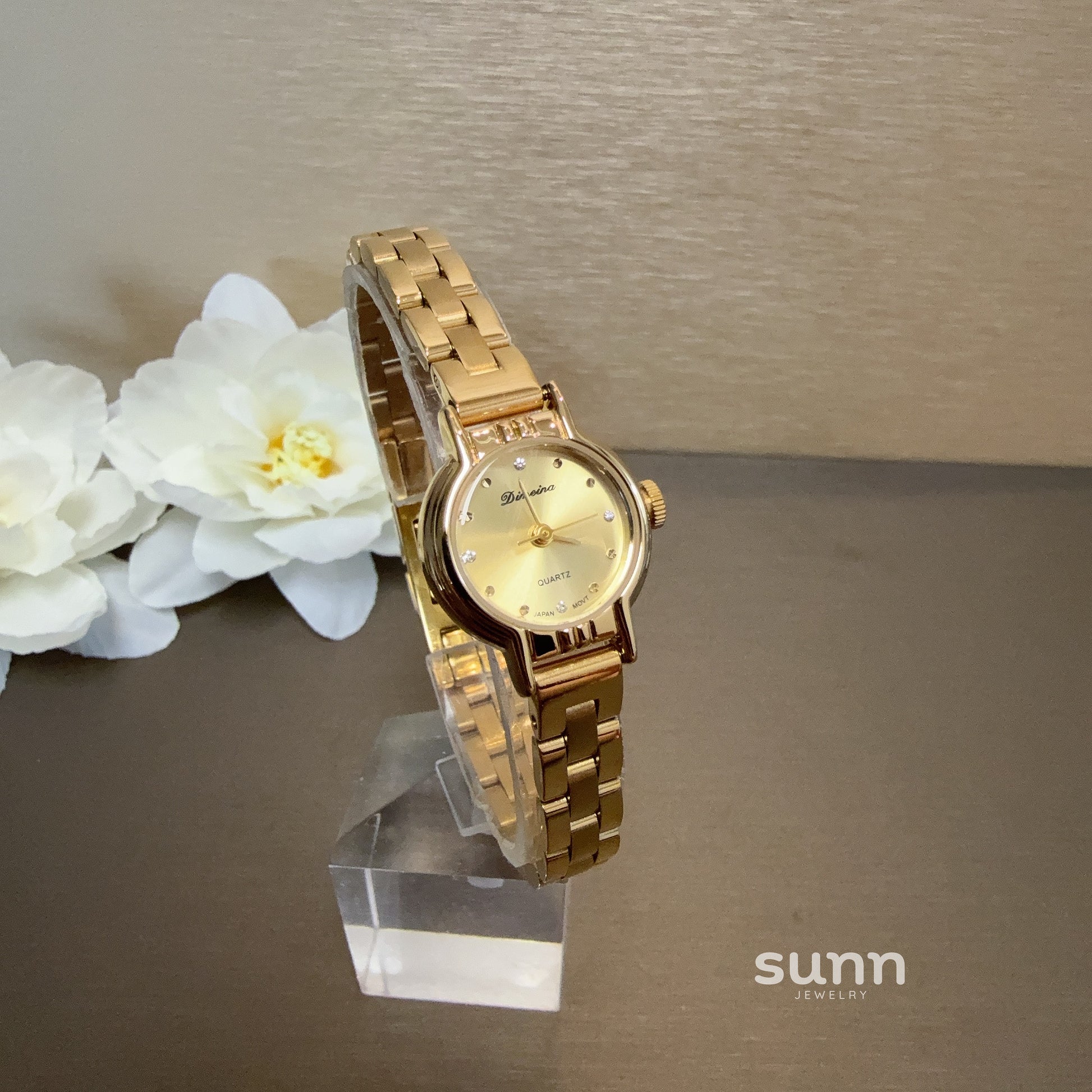 Magdalena Retro Round Watch [5OZVQYS2]