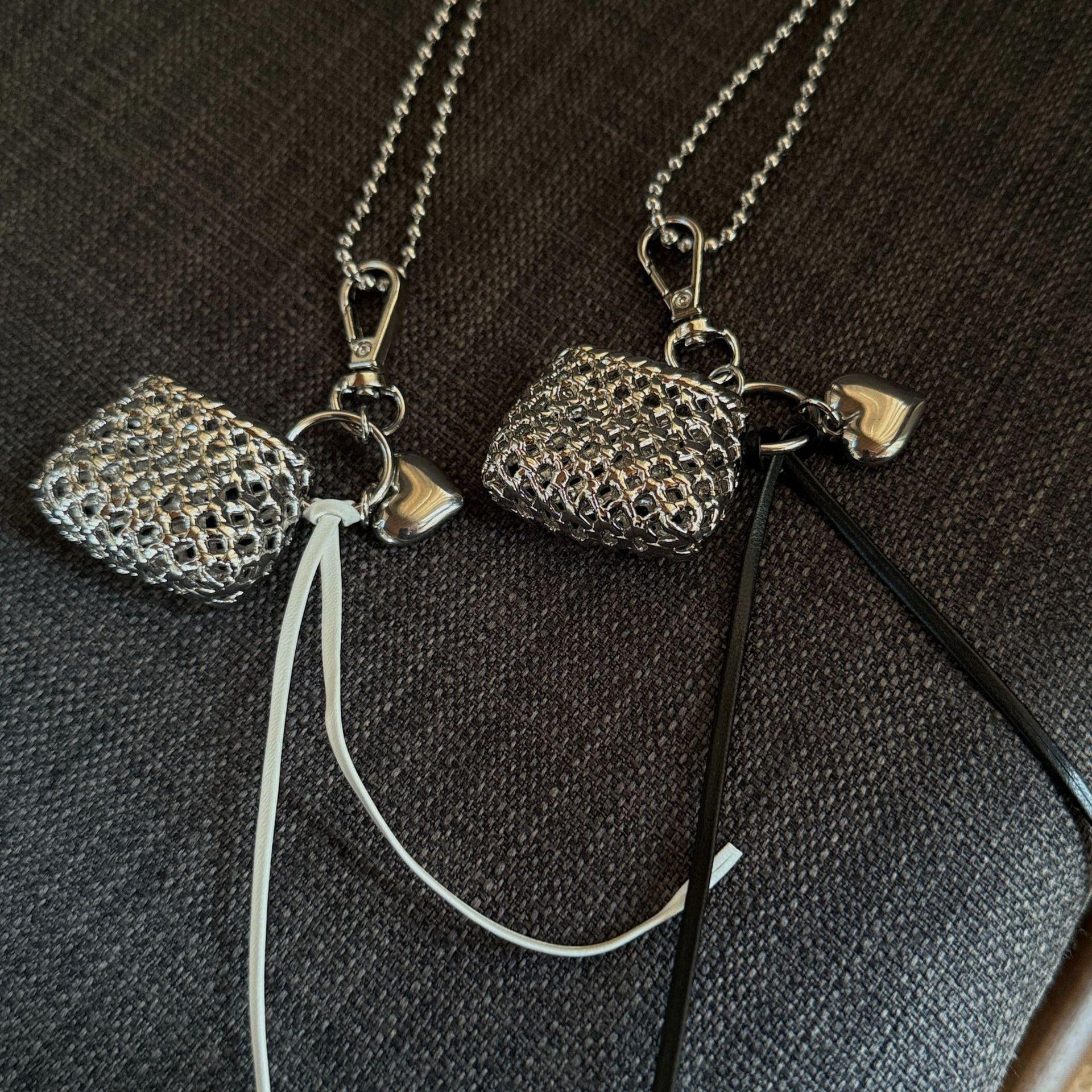 Magdalene Braided Heart Necklace [FQCZ3X7A]