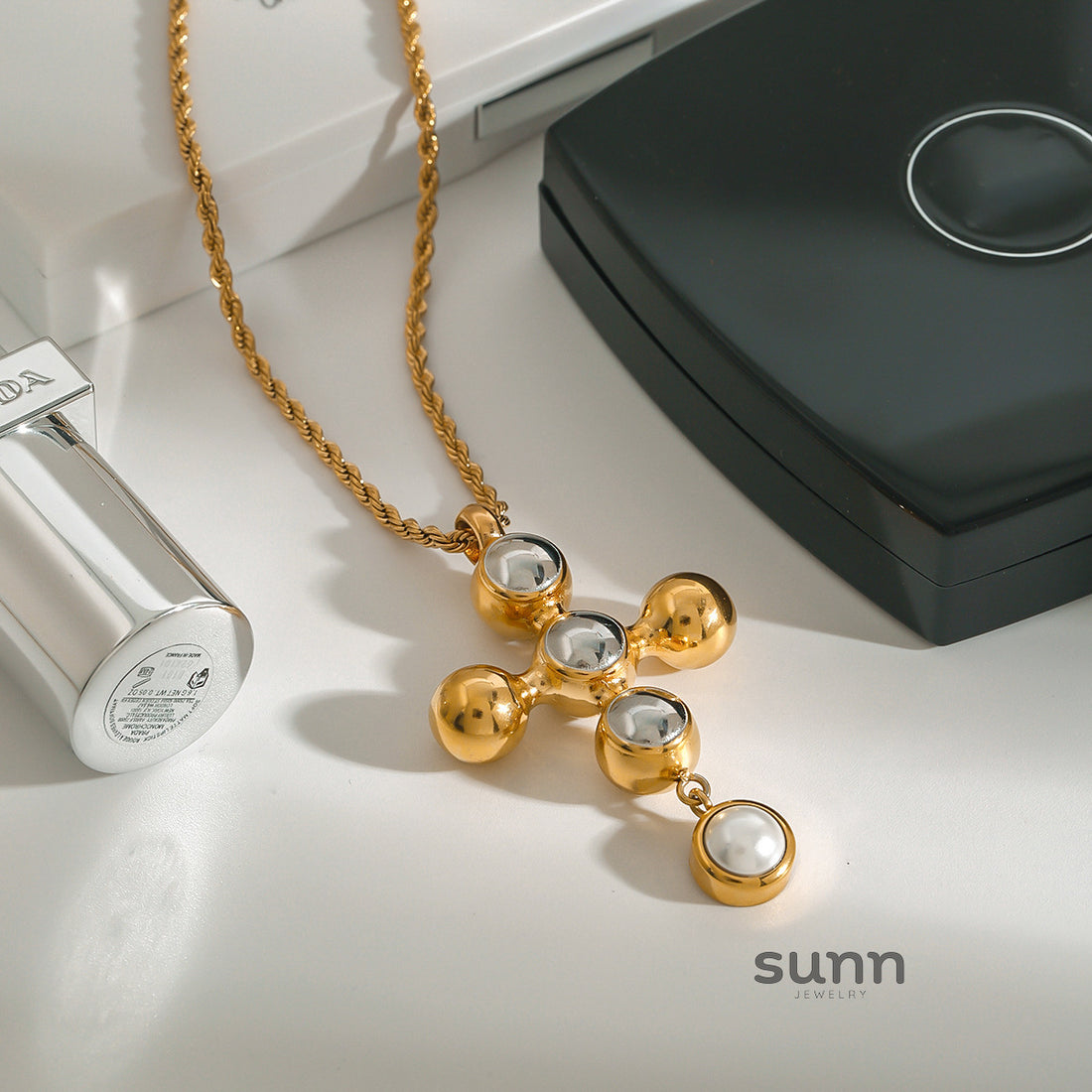 Magdalyn Delicate Cross Necklace [UKXMRQ2I]