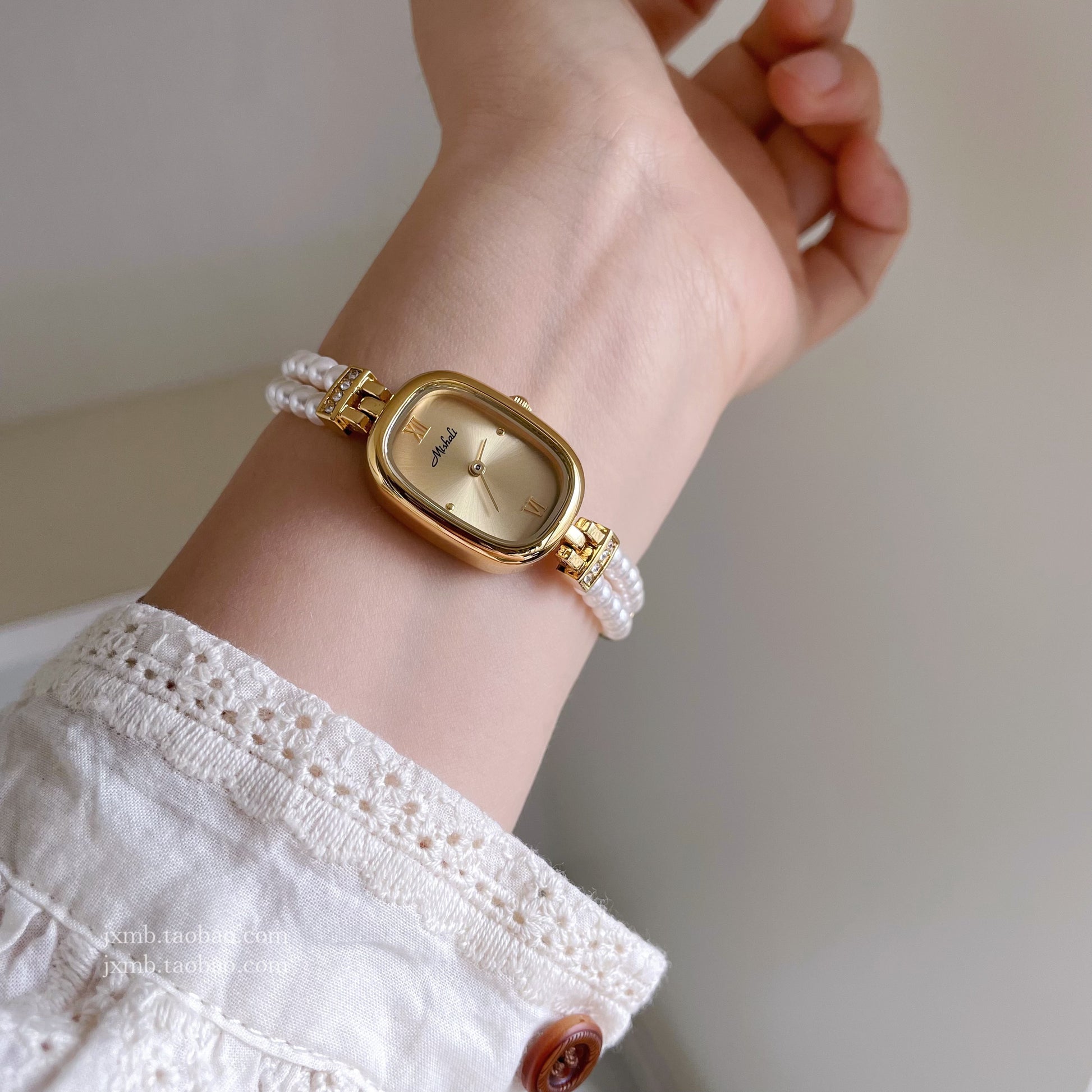 Mahayla Pearl Bracelet Watch [F6N3P3SM]