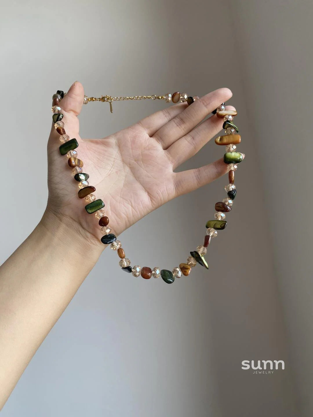 Mahlani Star Shell Choker