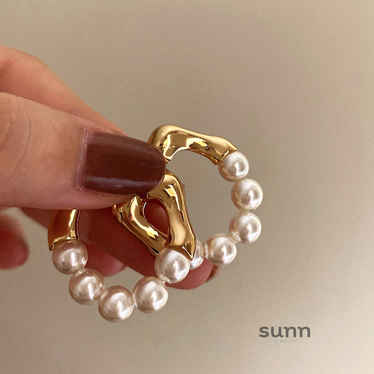 Mahnoor Pearl Front Back Earrings [YVOGWCHQ]
