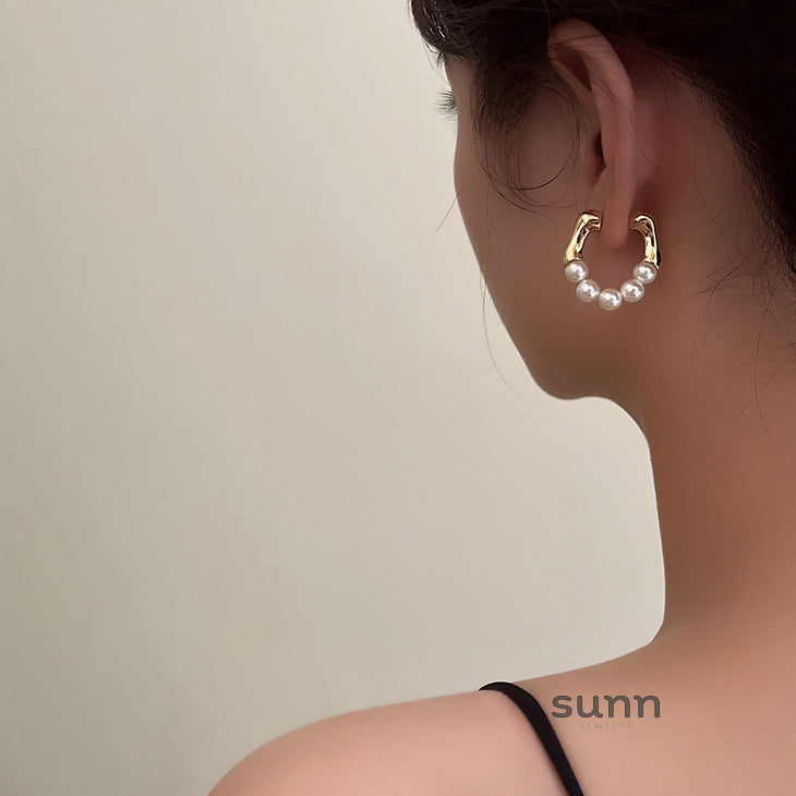 Mahnoor Pearl Front Back Earrings [NA6VCCRP]