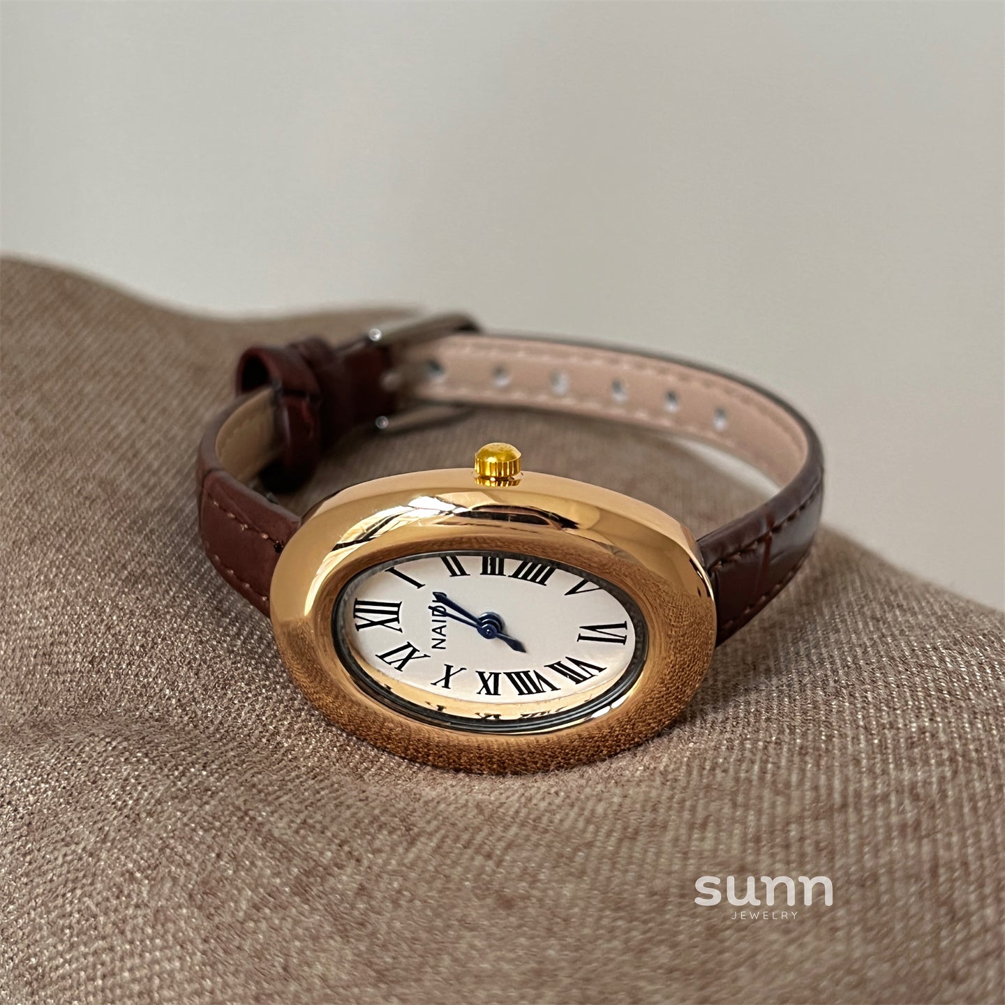 Mahnoor Vintage Oval Watch [QPG35BR1]