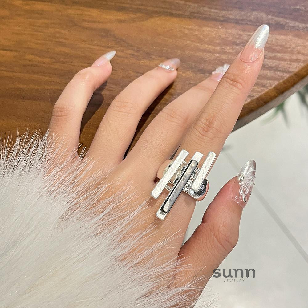 Mahogany Asymmetric Open Ring [NUYRY4XR]