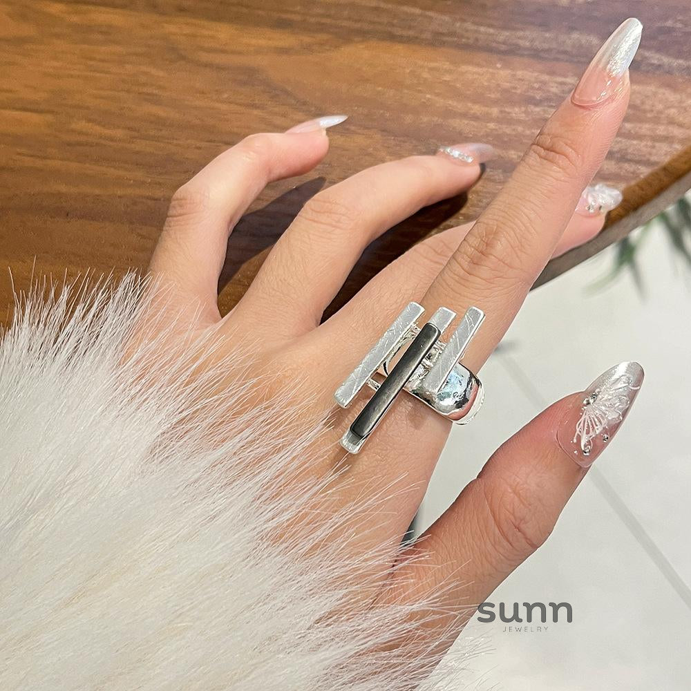 Mahogany Asymmetric Open Ring [Q8DZN99C]