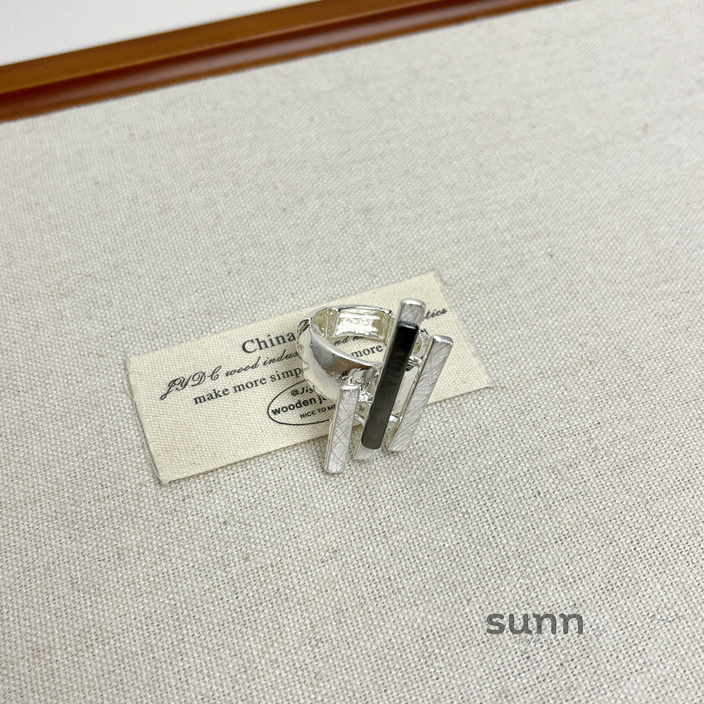 Mahogany Asymmetric Open Ring [2R5BCHL7]