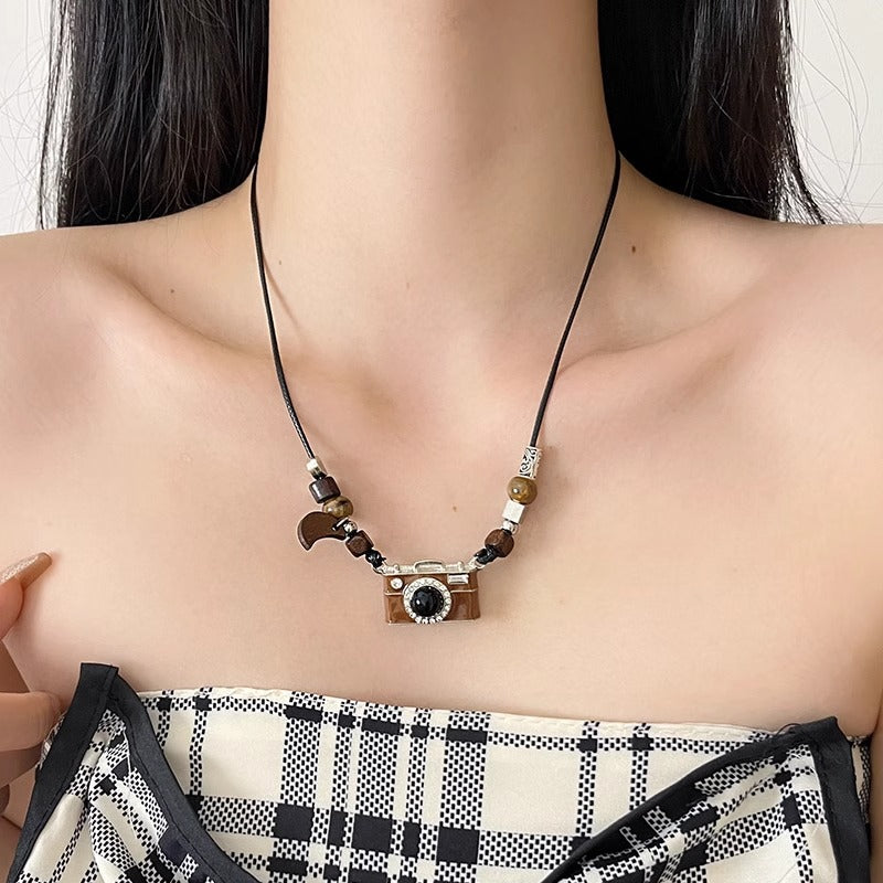 Maida Vintage Camera Necklace [9BQHXE9R]