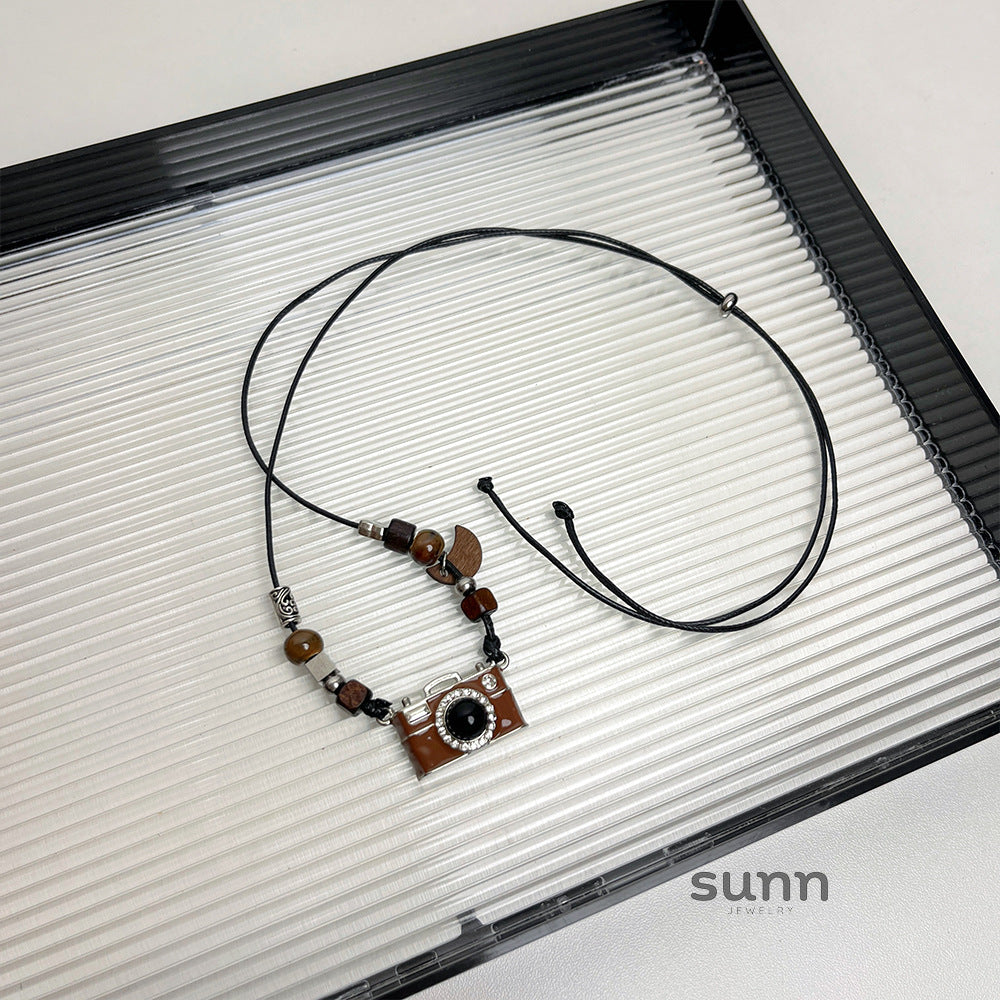 Maida Vintage Camera Necklace [USP4L9B7]