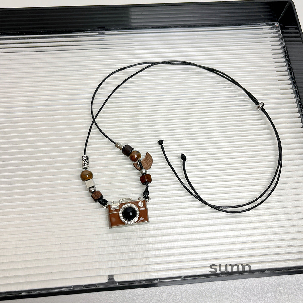 Maida Vintage Camera Necklace [8OD04E1H]